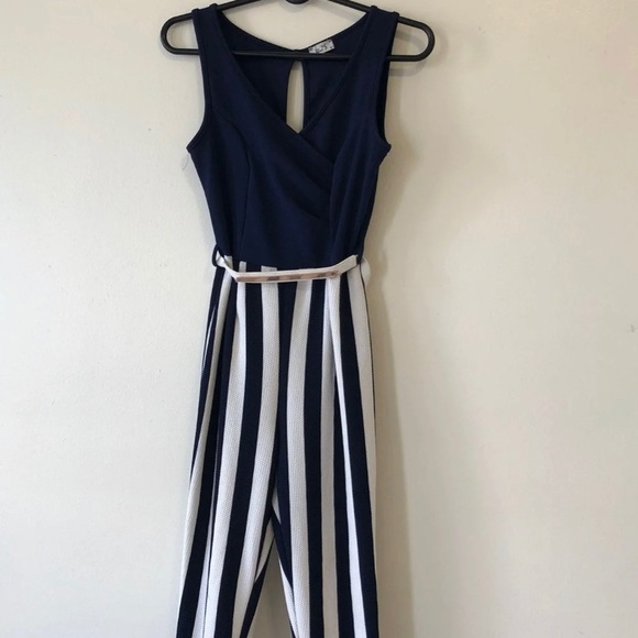 Blue & white jumpsuit - Picture 2 of 6